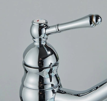 Basin Tap Retro 360 Swivel Bathroom Sink Faucet Single Lever Mixer Gold/Silver