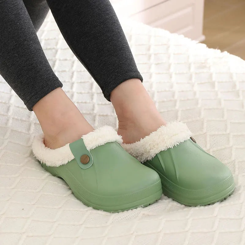 Faux Fur Non-Slip Clogs – Warm & Comfortable Indoor/Outdoor Footwear